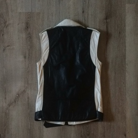 BLK DNM Iconic Two-Tone Paneled Leather Motorcycle - Picture 4 of 5